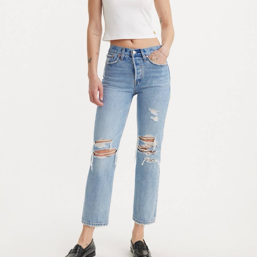 Levi’s Wedgie Fit Denim Jeans with Distressing Ripped Knees 25